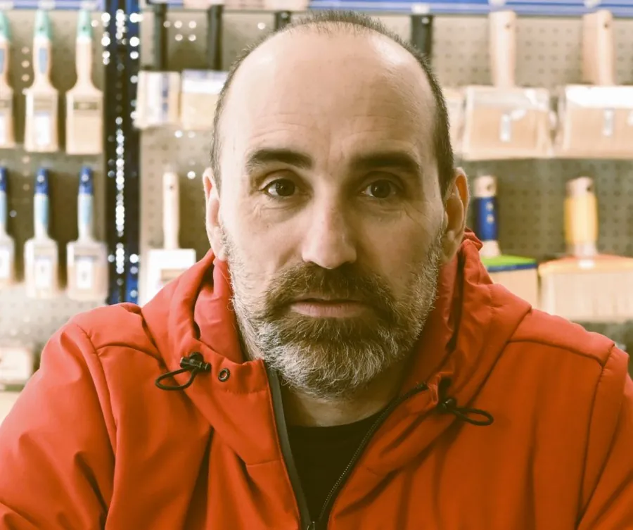 Emanuele Dicuonzo di Getaweb alla Bottega del Colore, a Busca